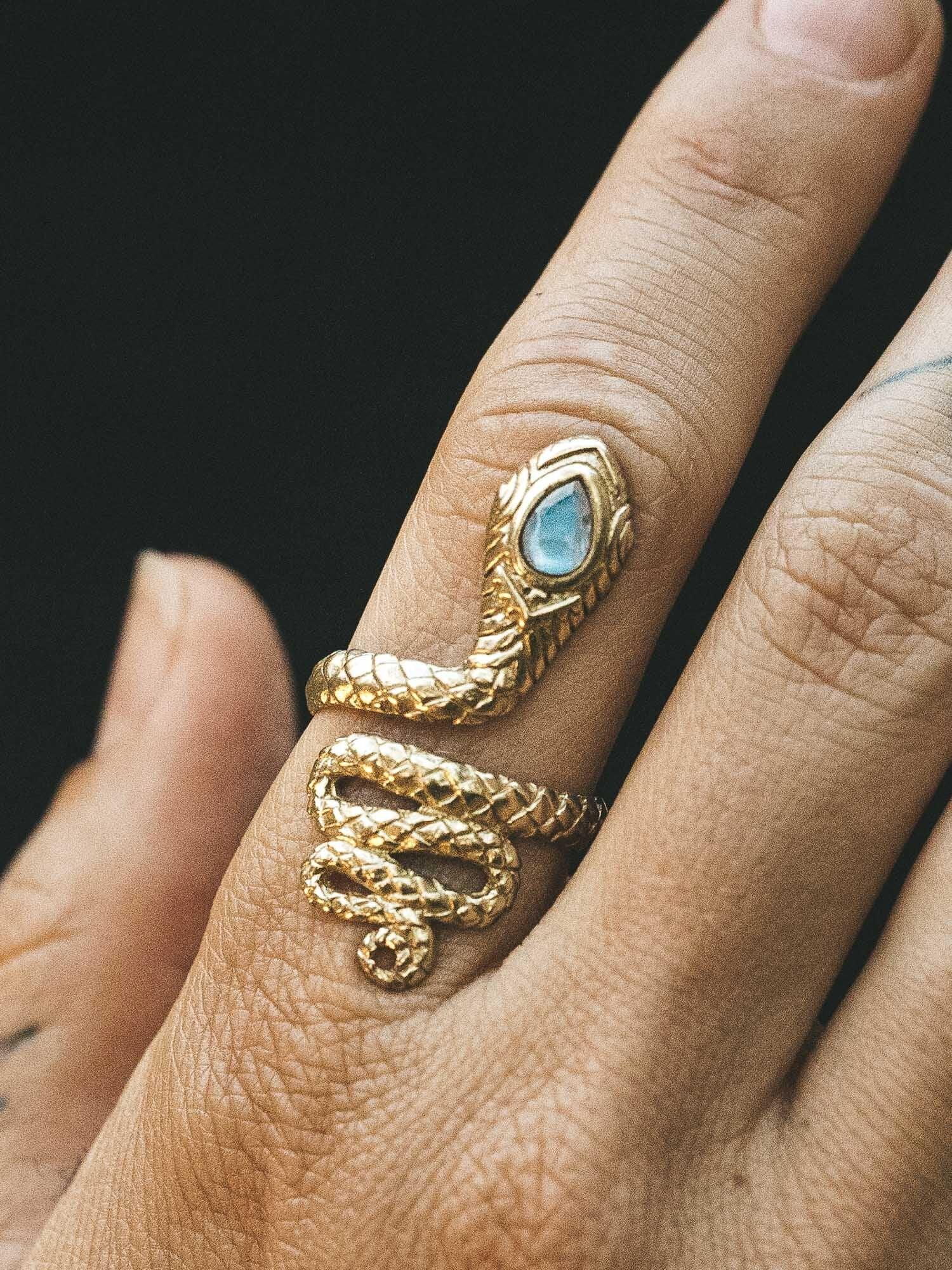 Serpent Ring - Sterling Silver / Moonstone / 3.5